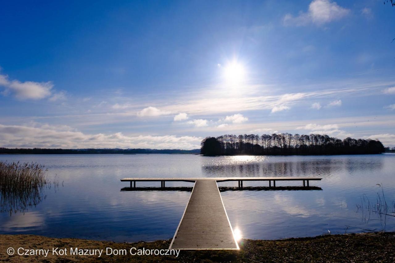 Czarny Kot Mazury Dom Caloroczny Vila Malkinie Exterior foto