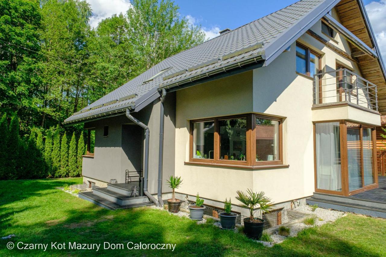 Czarny Kot Mazury Dom Caloroczny Vila Malkinie Exterior foto